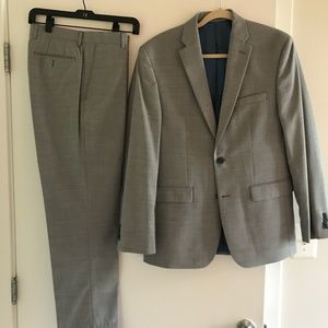 Vince Camuto Mens Modern Fit Suit